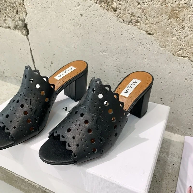 Alaia Sandals Sleek 13199
