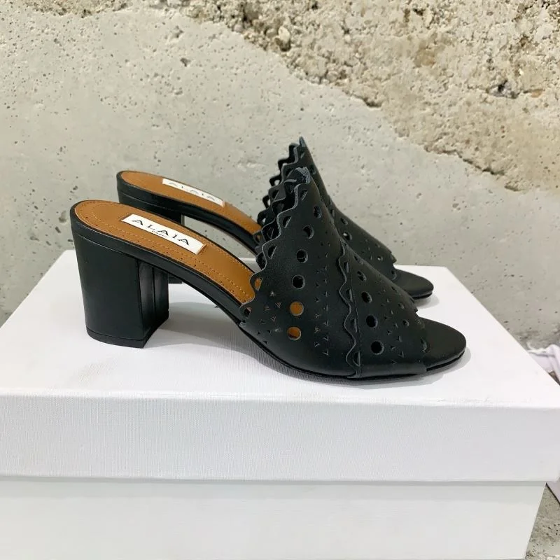 Alaia Sandals Sleek 13199