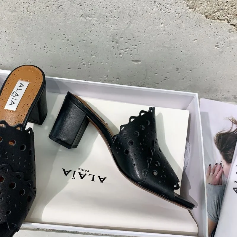 Alaia Sandals Sleek 13199