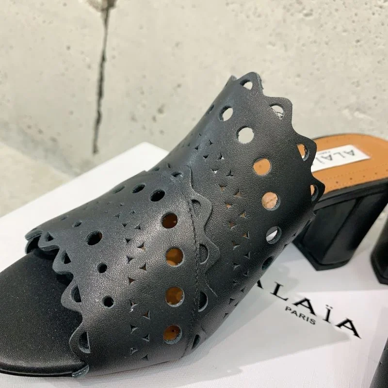 Alaia Sandals Sleek 13199