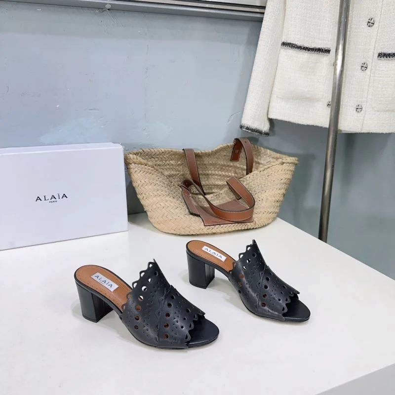 Alaia Sandals EyeCatching 13196