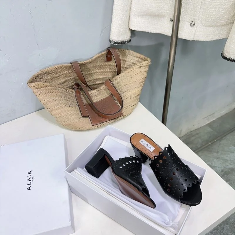 Alaia Sandals EyeCatching 13196