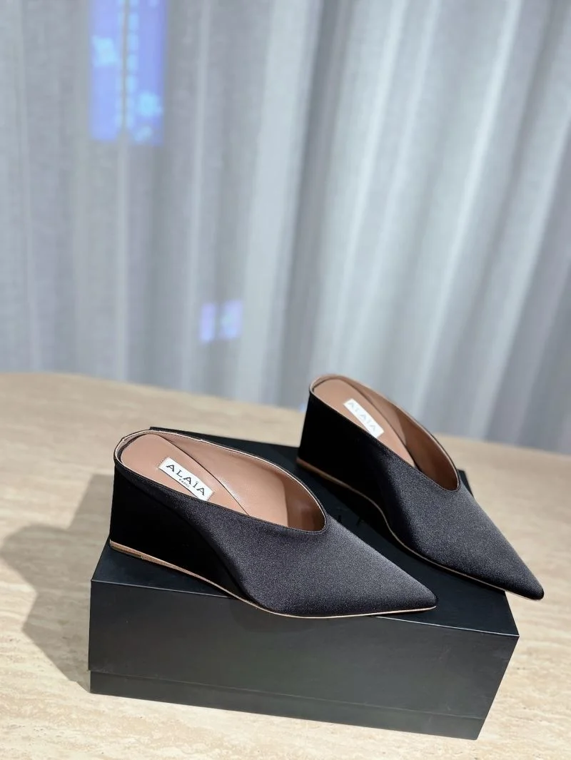 Alaia Sandals Sophisticated 10751