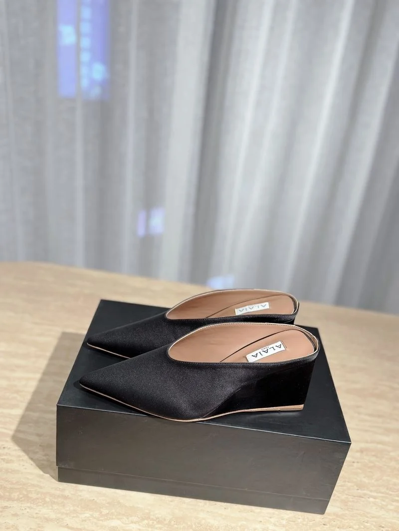 Alaia Sandals Sophisticated 10751