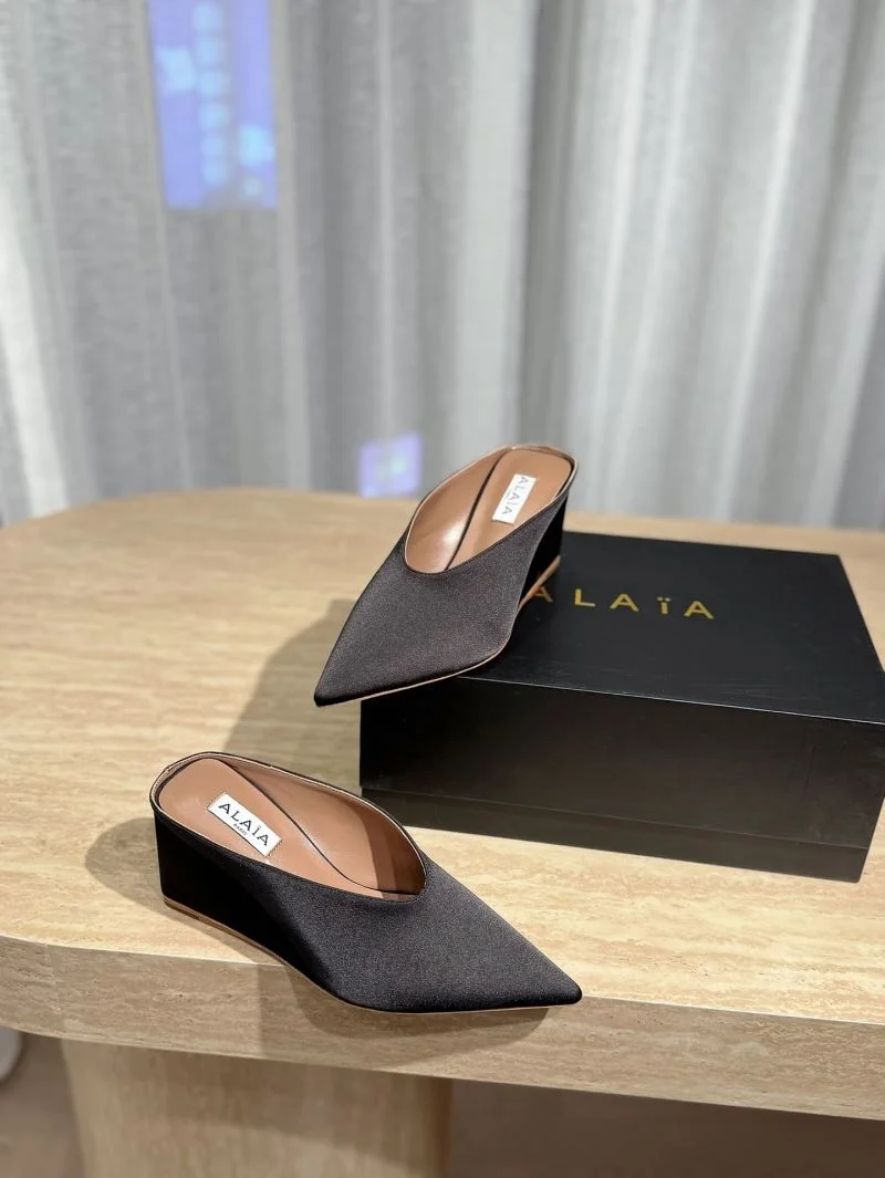 Alaia Sandals Sophisticated 10751