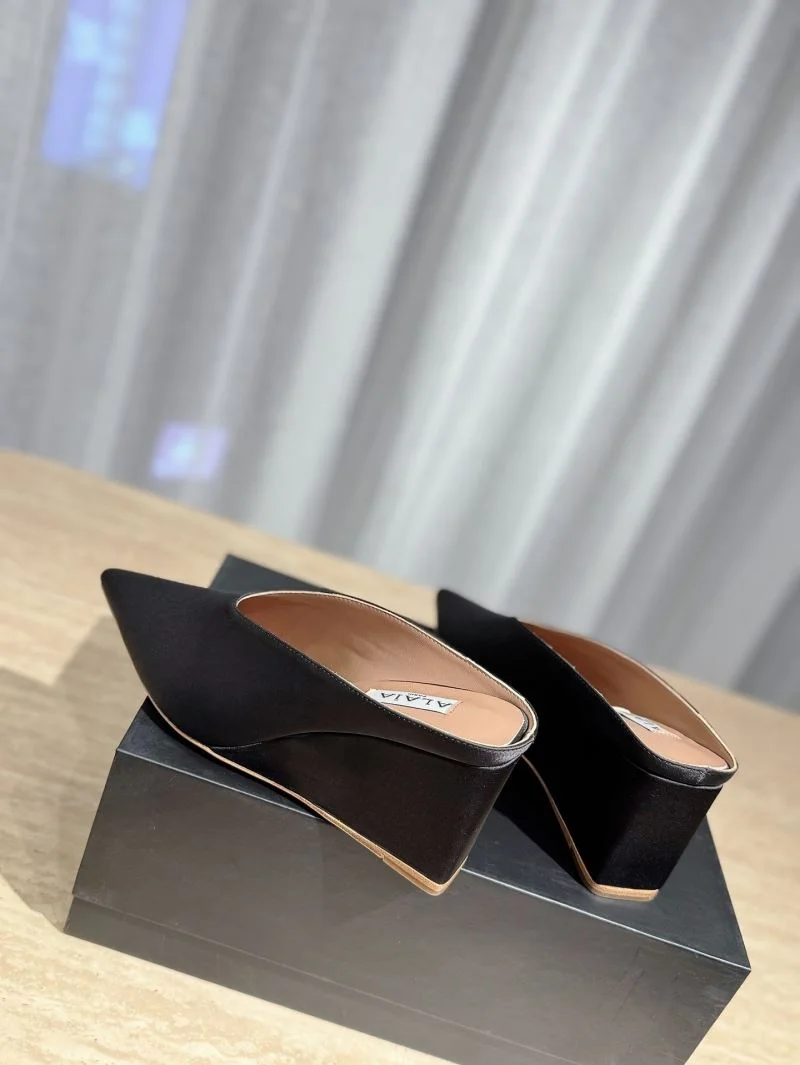 Alaia Sandals Sophisticated 10751