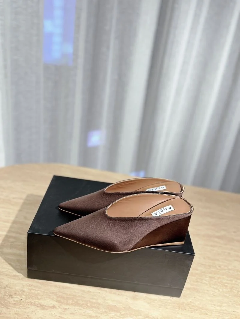 Alaia Sandals Affordable 10750