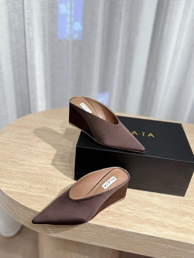 Alaia Sandals Affordable 10750