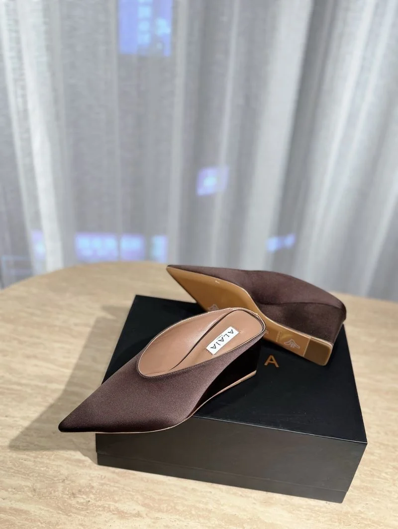 Alaia Sandals Affordable 10750