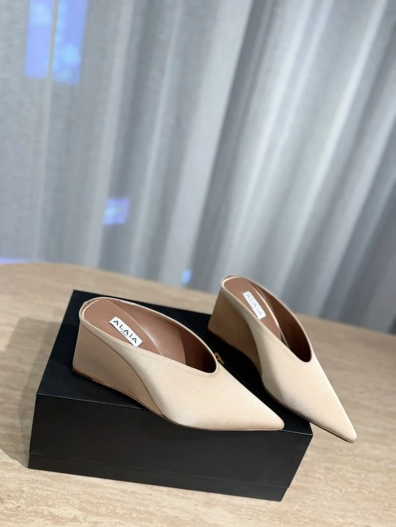Alaia Sandals MoistureWicking 10767