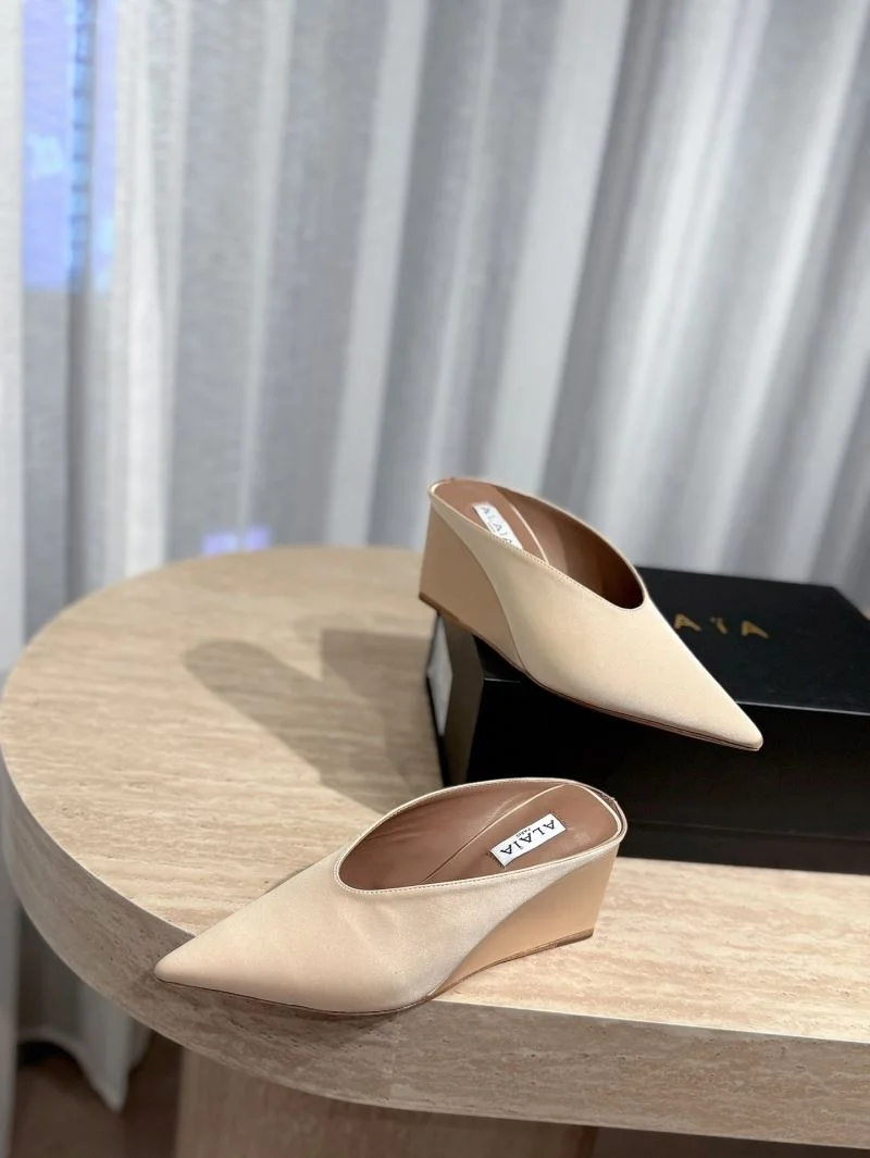 Alaia Sandals MoistureWicking 10767