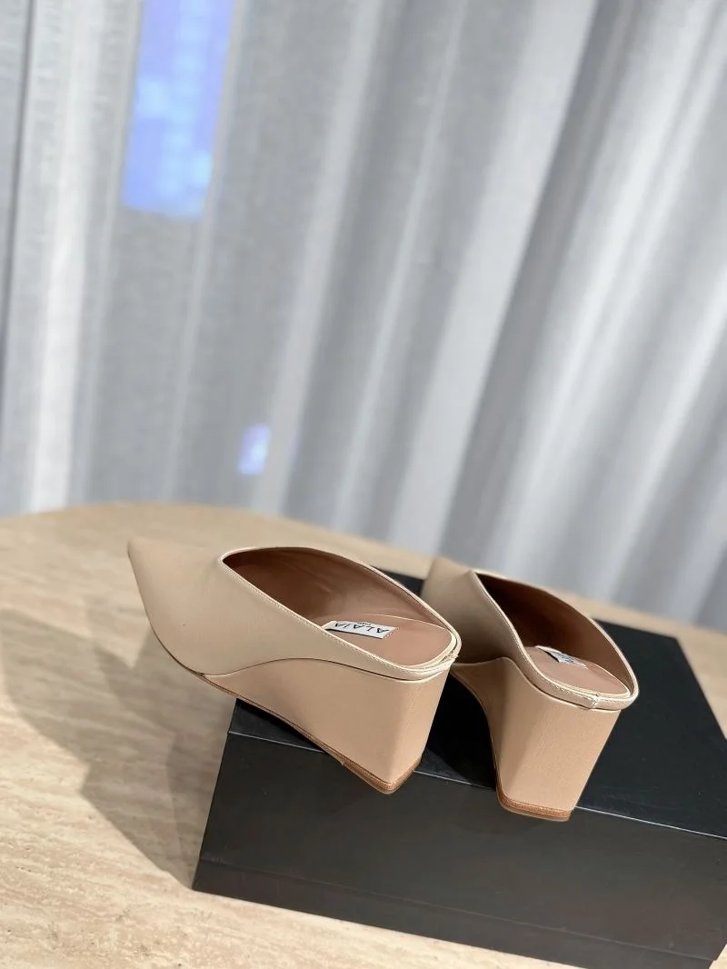 Alaia Sandals MoistureWicking 10767