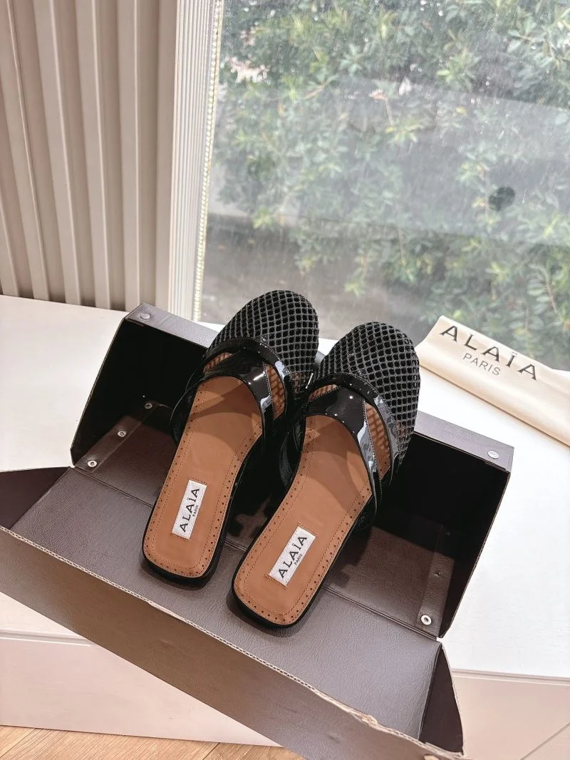 Alaia Sandals Minimalist 10757