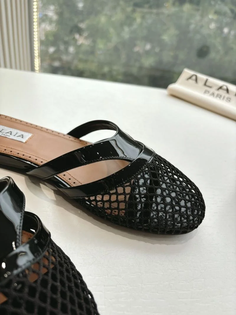 Alaia Sandals Minimalist 10757