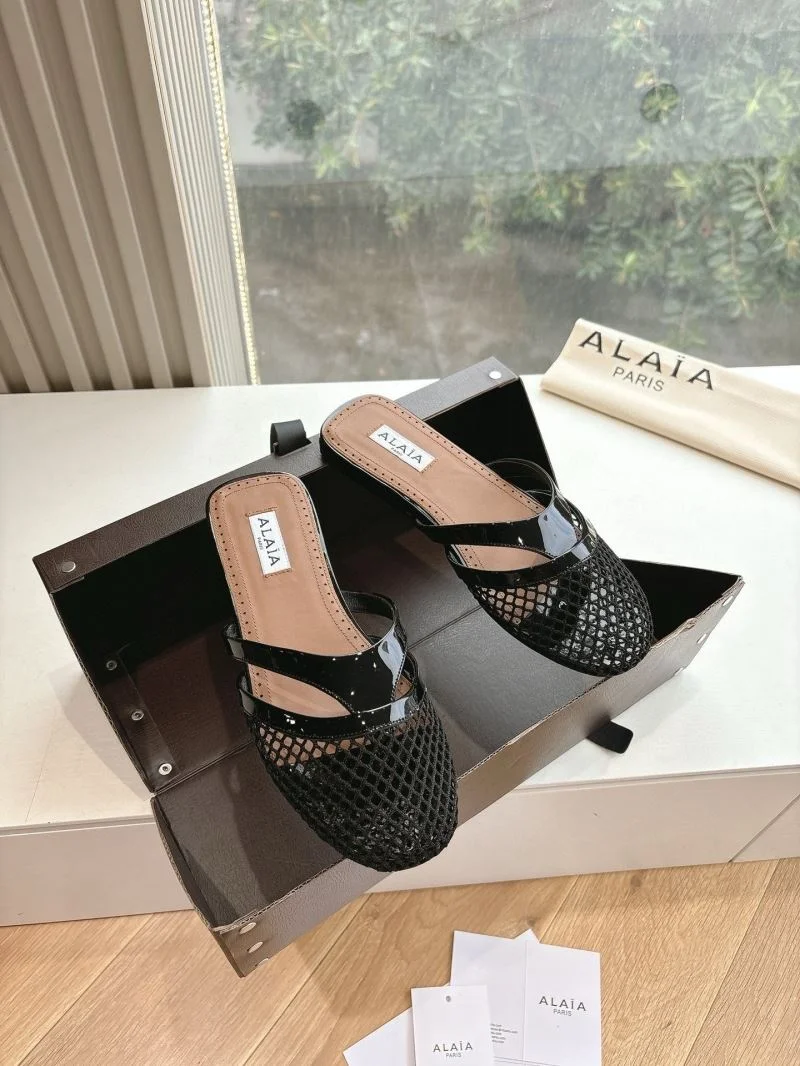 Alaia Sandals Minimalist 10757