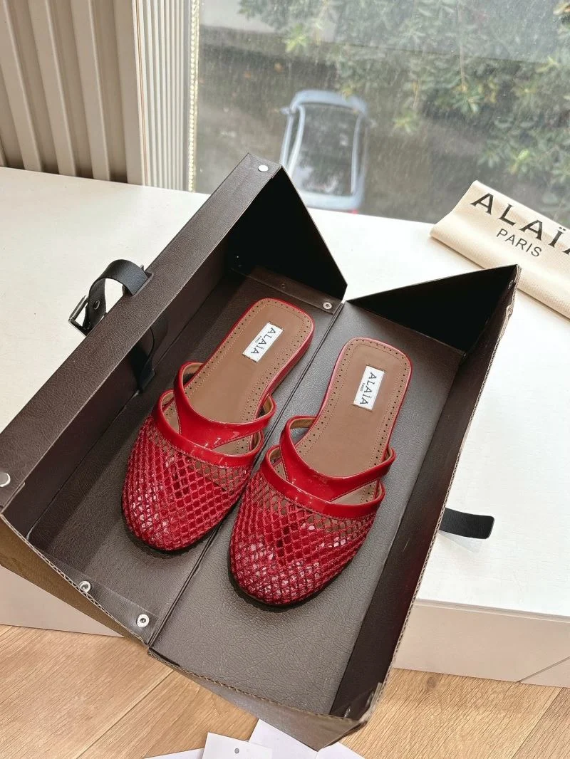 FlexibleFit Alaia Sandals 10775