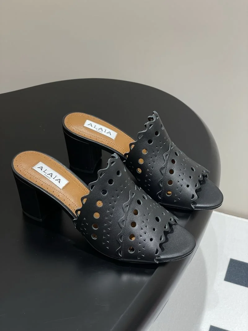 Alaia Sandals UrbanStyle 10748