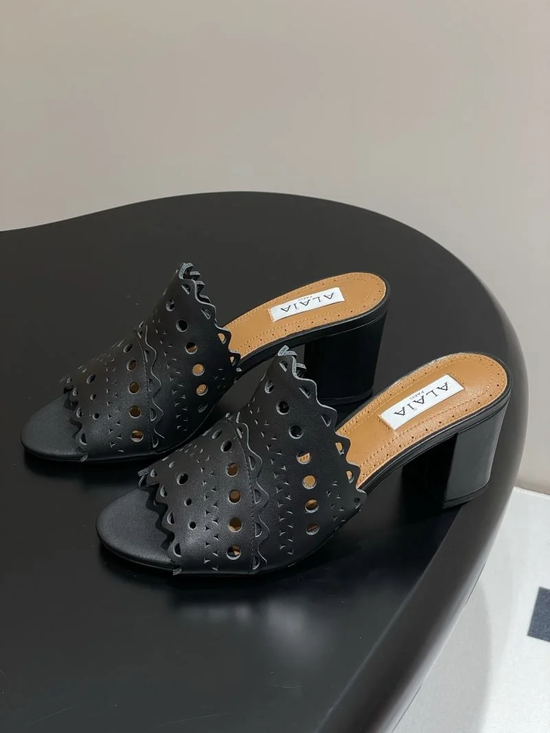 Alaia Sandals UrbanStyle 10748