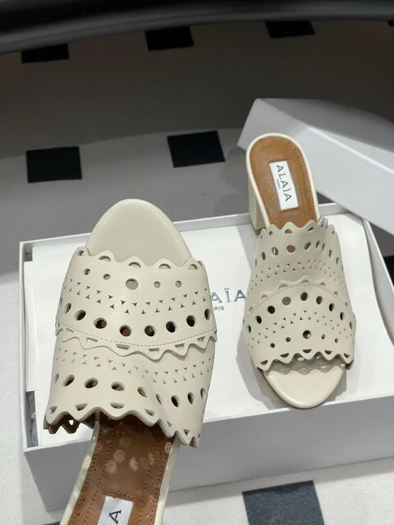 Alaia Sandals Stretchable 10733