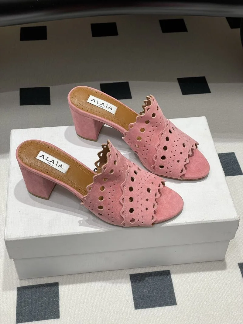 Alaia Sandals Neat 10747