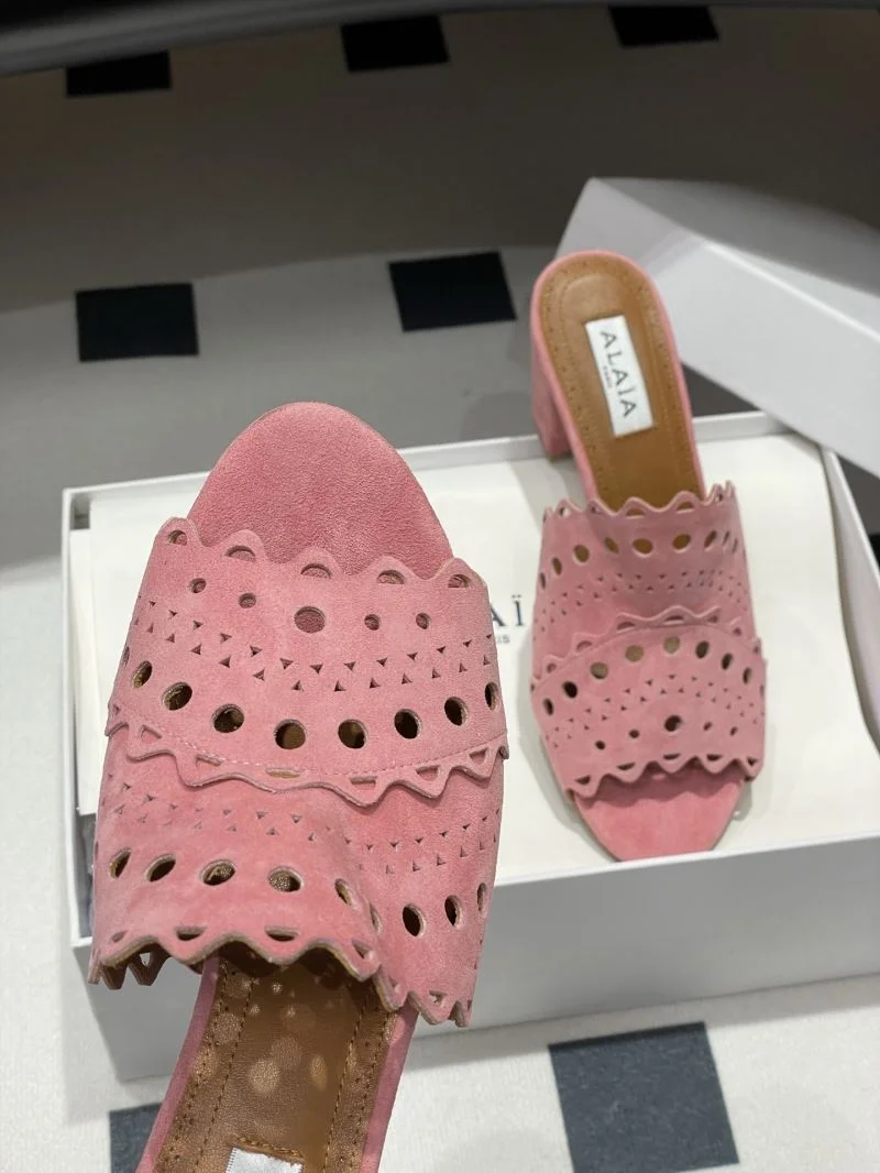 Alaia Sandals Neat 10747
