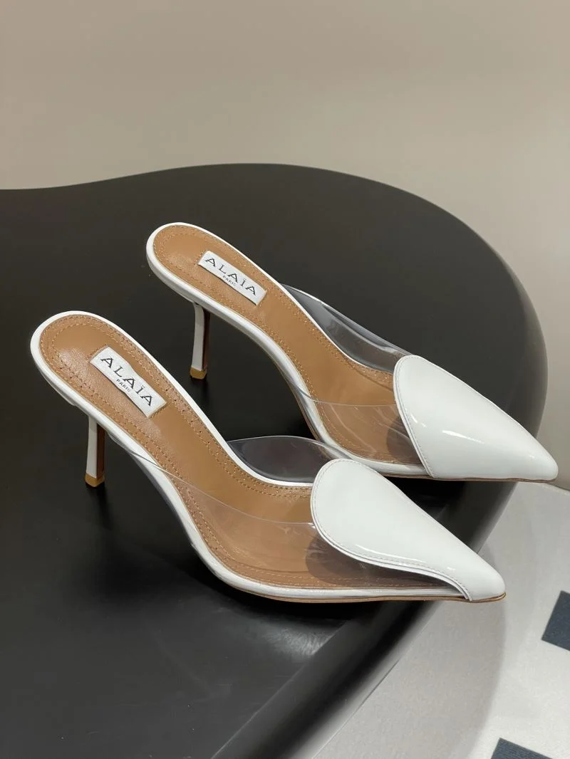 Trendsetting Alaia Sandals 10755