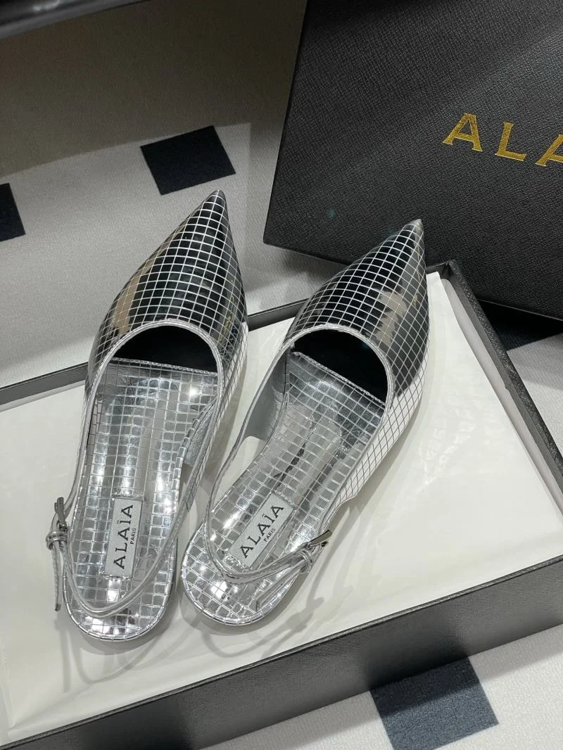 Alaia Sandals WrinkleFree 10758