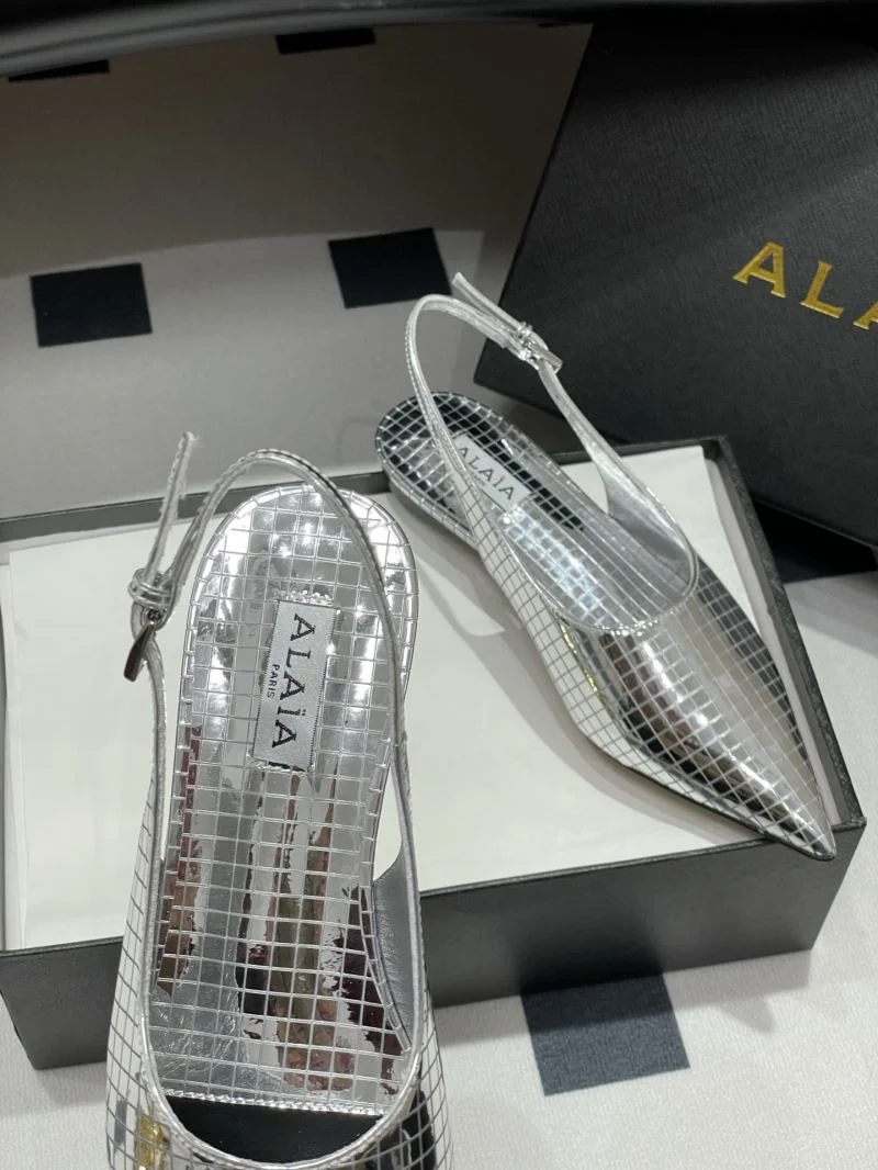 Alaia Sandals WrinkleFree 10758