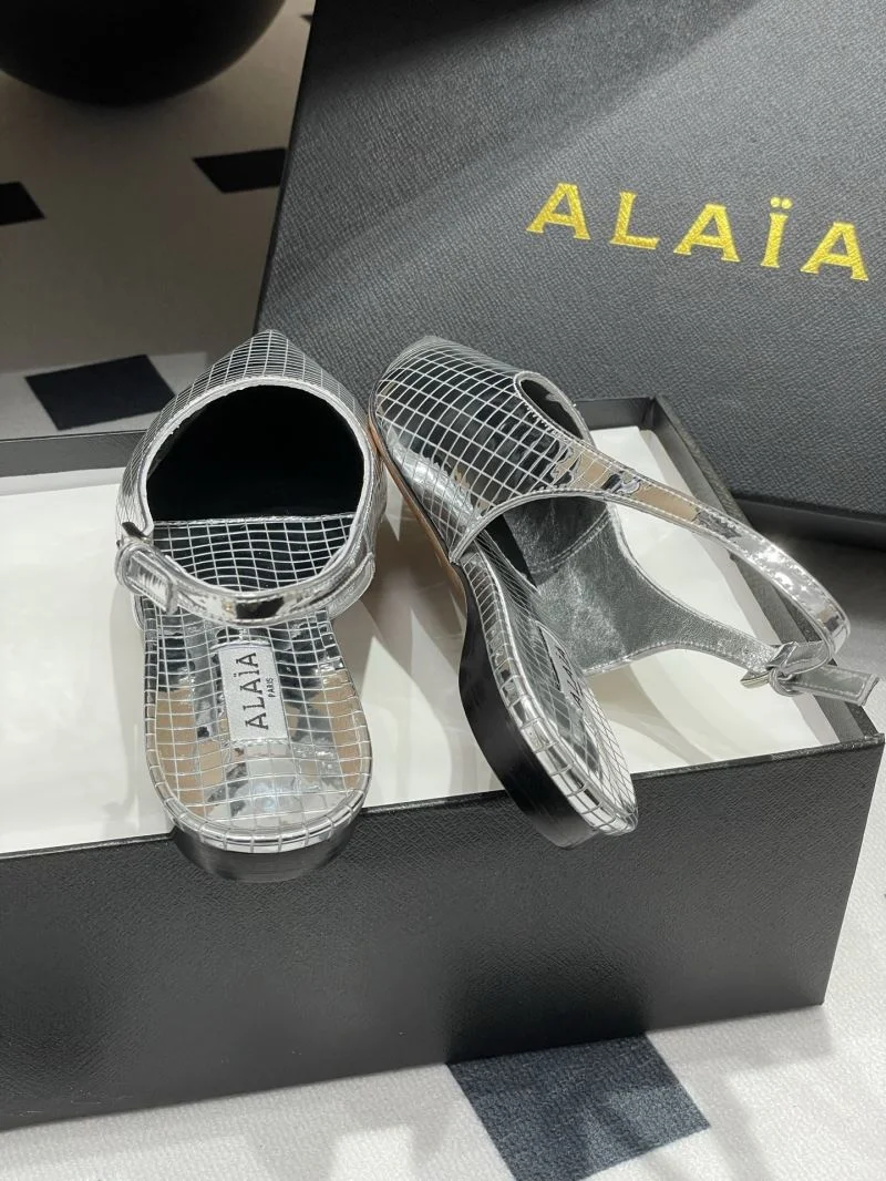 Alaia Sandals WrinkleFree 10758
