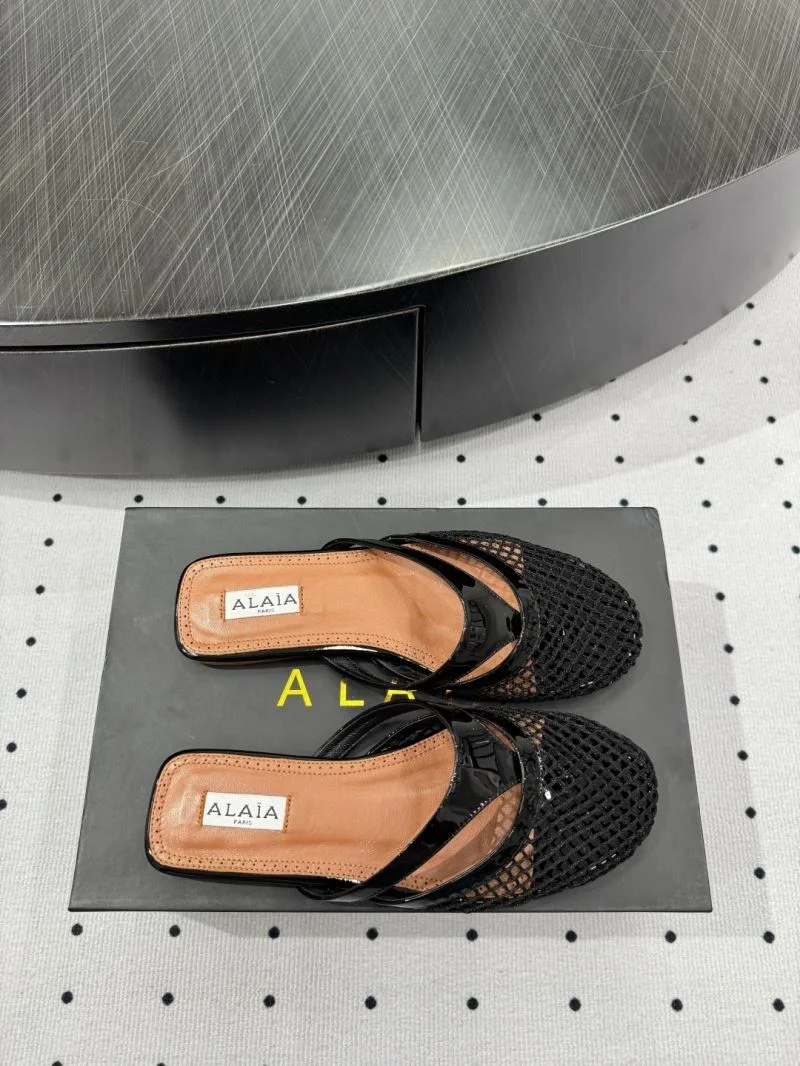 Alaia Sandals Stylish 10723