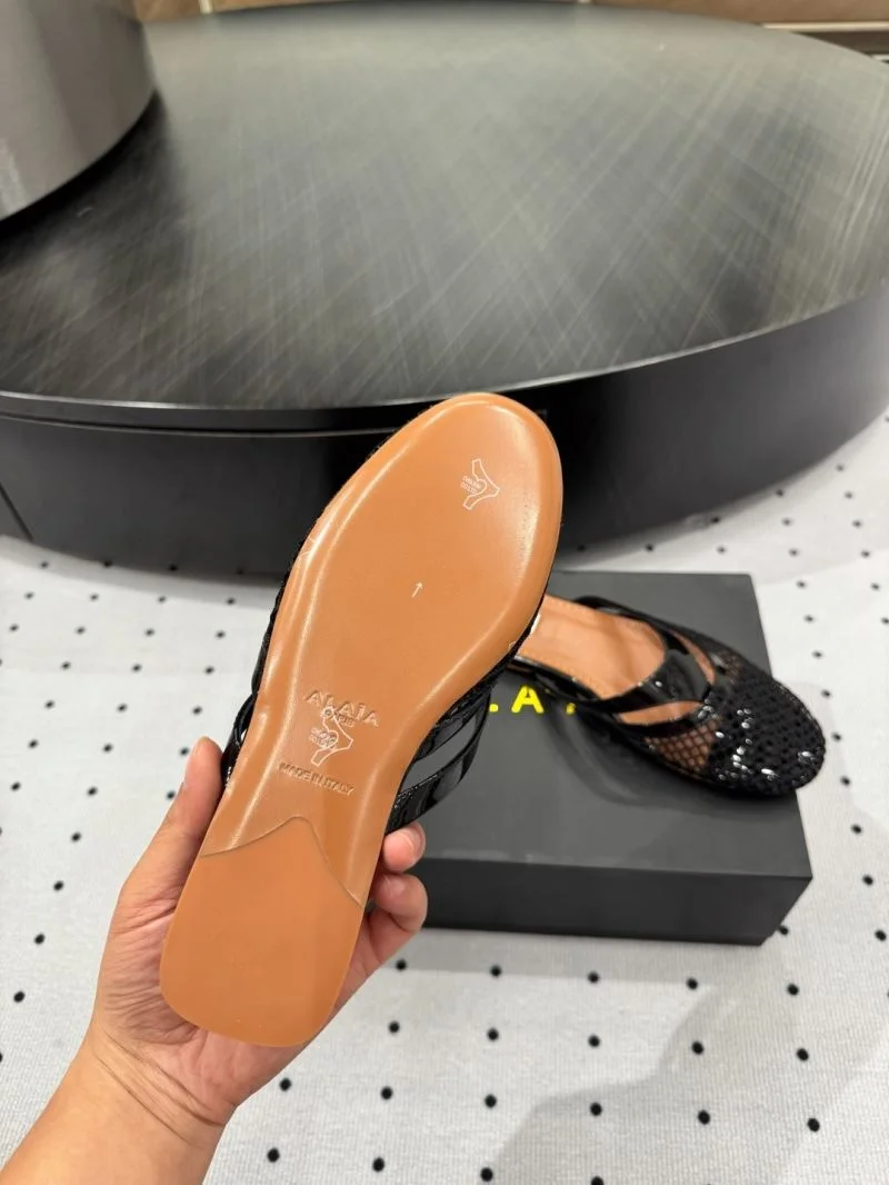 Alaia Sandals Stylish 10723