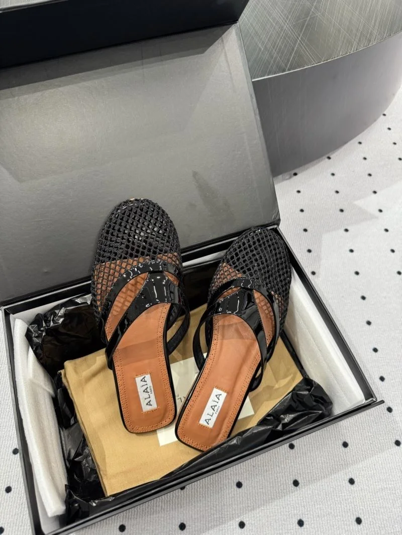 Alaia Sandals Stylish 10723