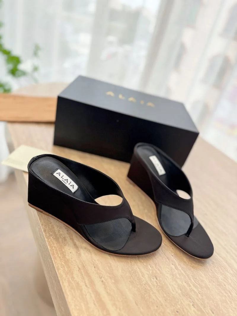 Alaia Sandals Practical 10715