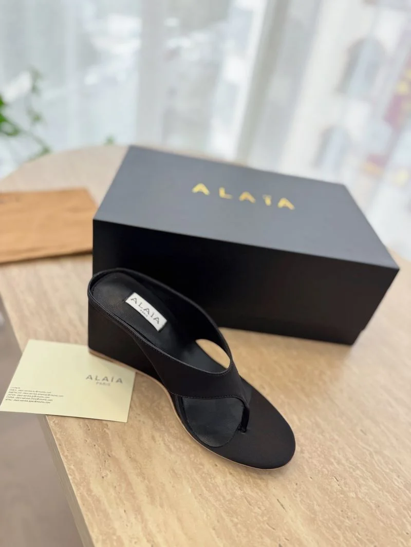 Alaia Sandals Practical 10715