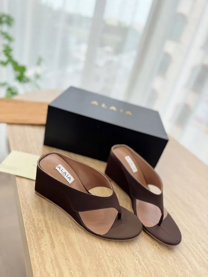 Alaia Sandals Cozy 10709