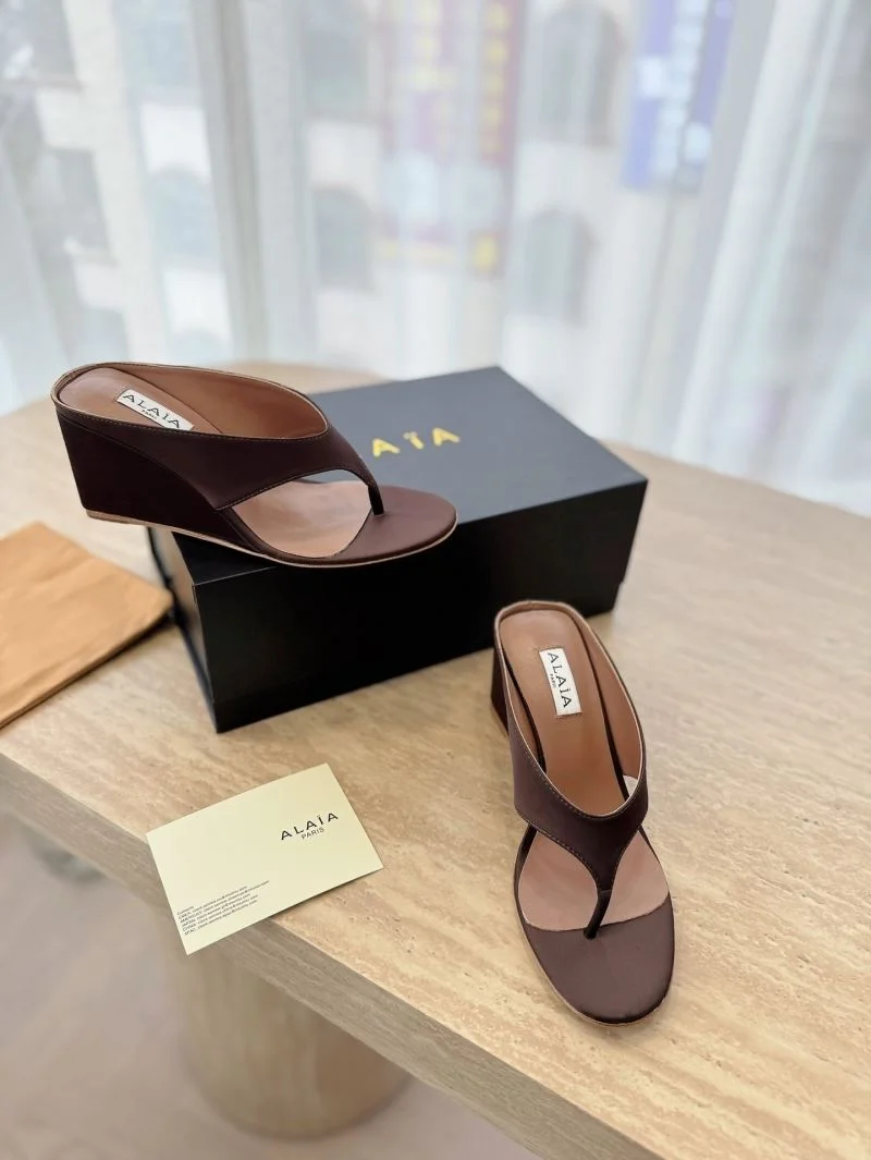 Alaia Sandals Cozy 10709