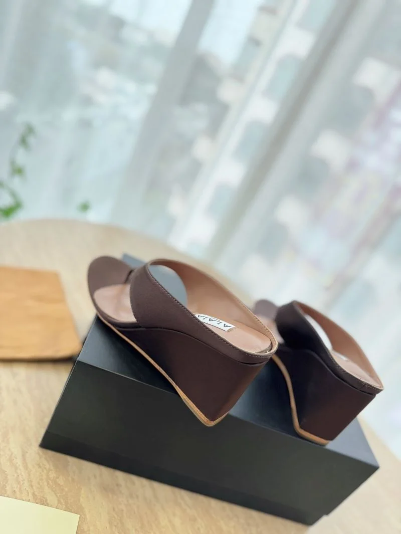 Alaia Sandals Cozy 10709