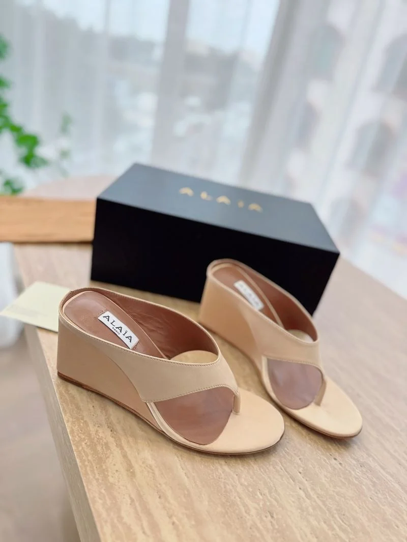Alaia Sandals Durable 10712