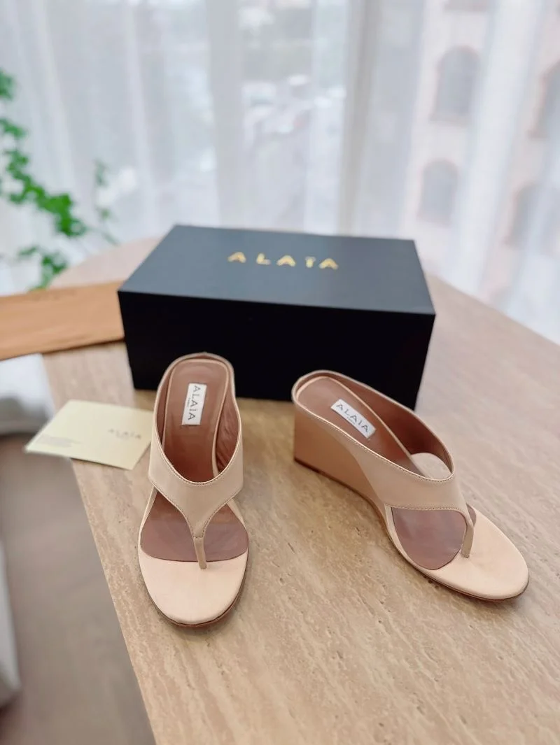 Alaia Sandals Durable 10712