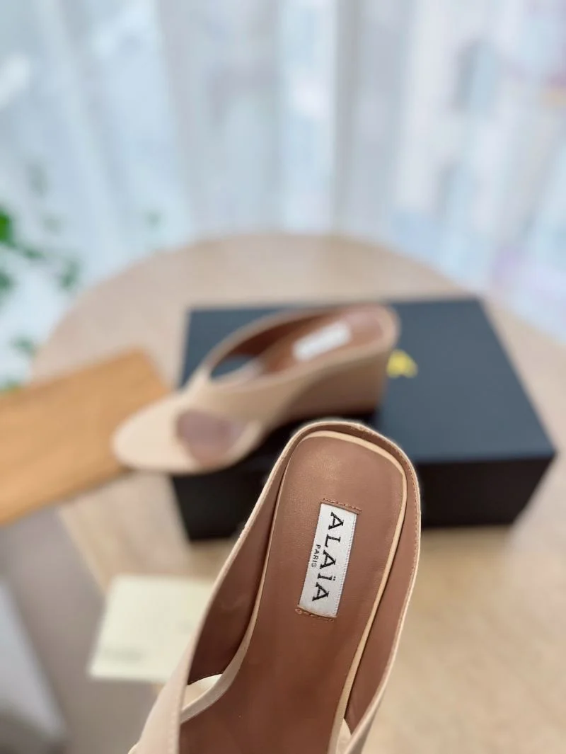 Alaia Sandals Durable 10712