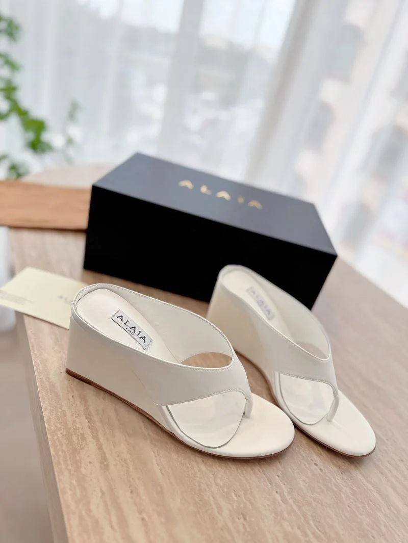 Alaia Sandals QuickDry 10706