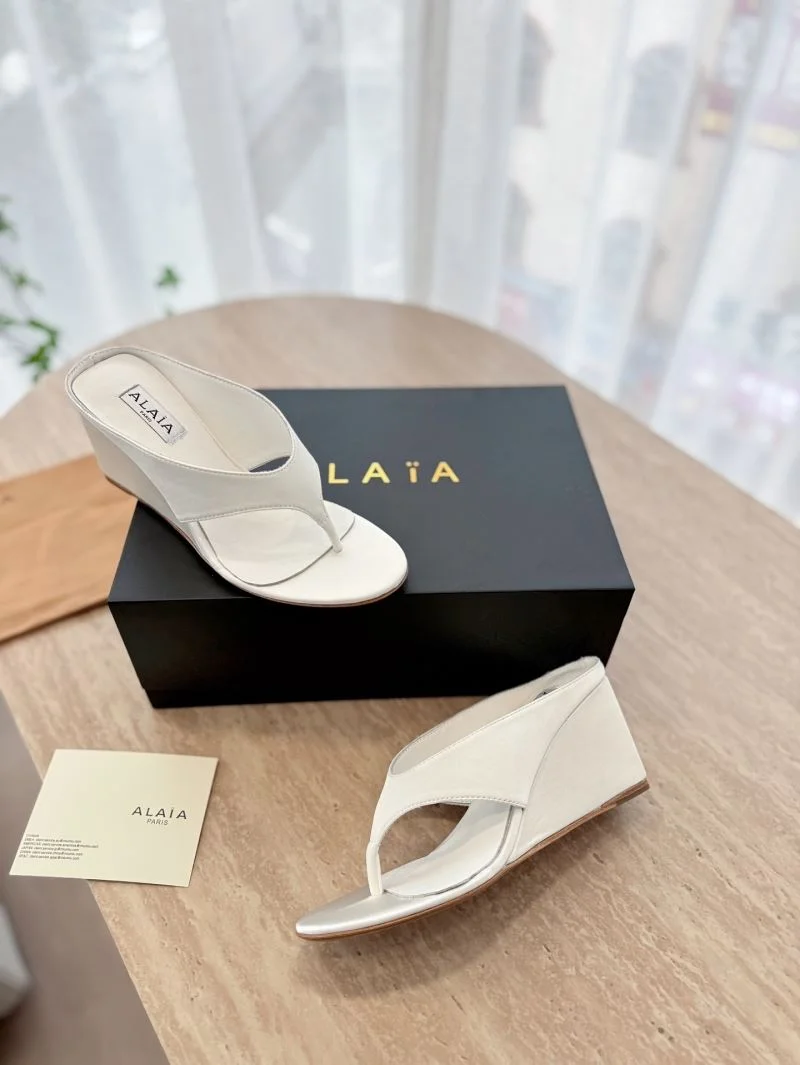Alaia Sandals QuickDry 10706