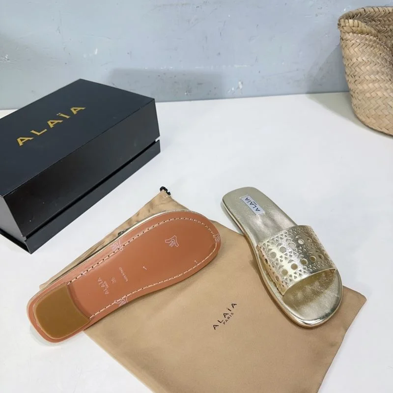 Alaia Sandals UrbanStyle 10720