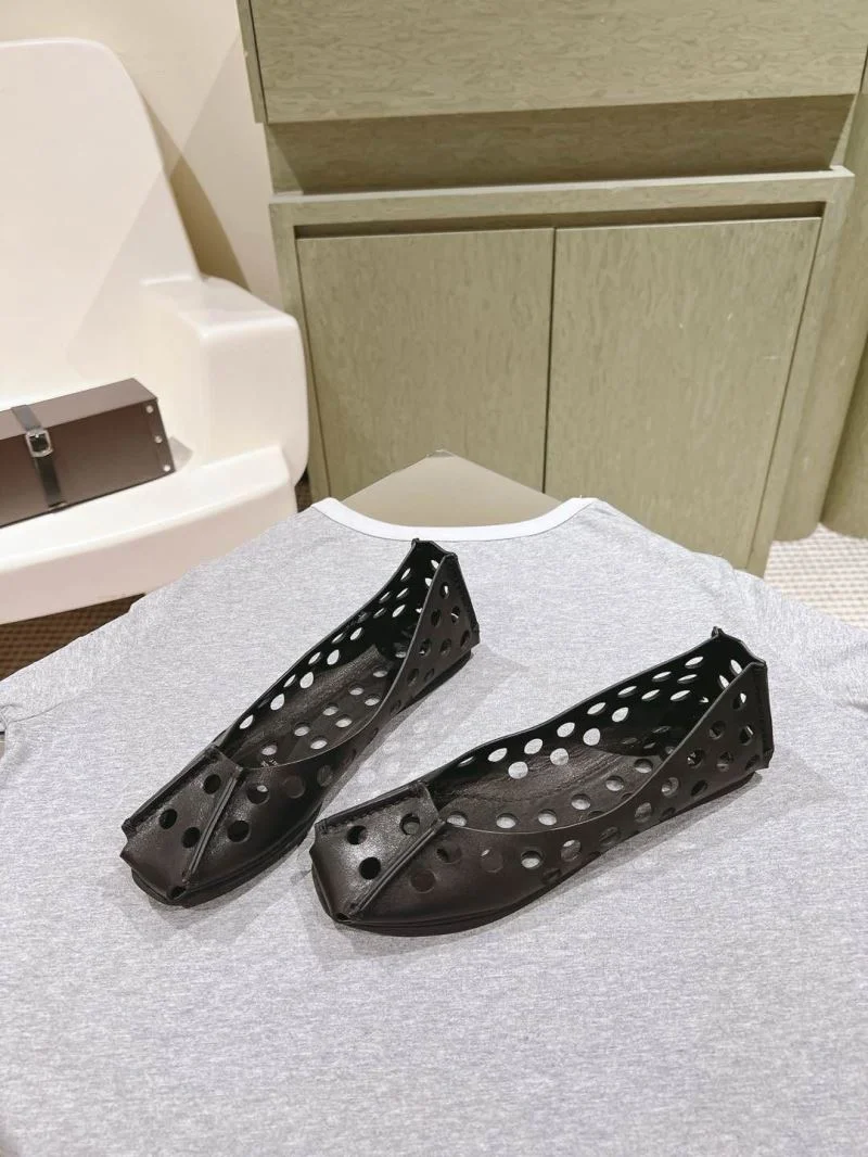OdorResistant Alaia Sandals 16025