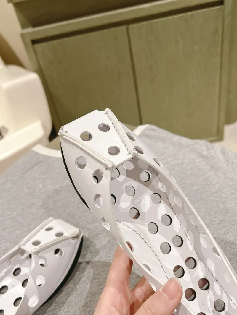Stylish Alaia Sandals 16003