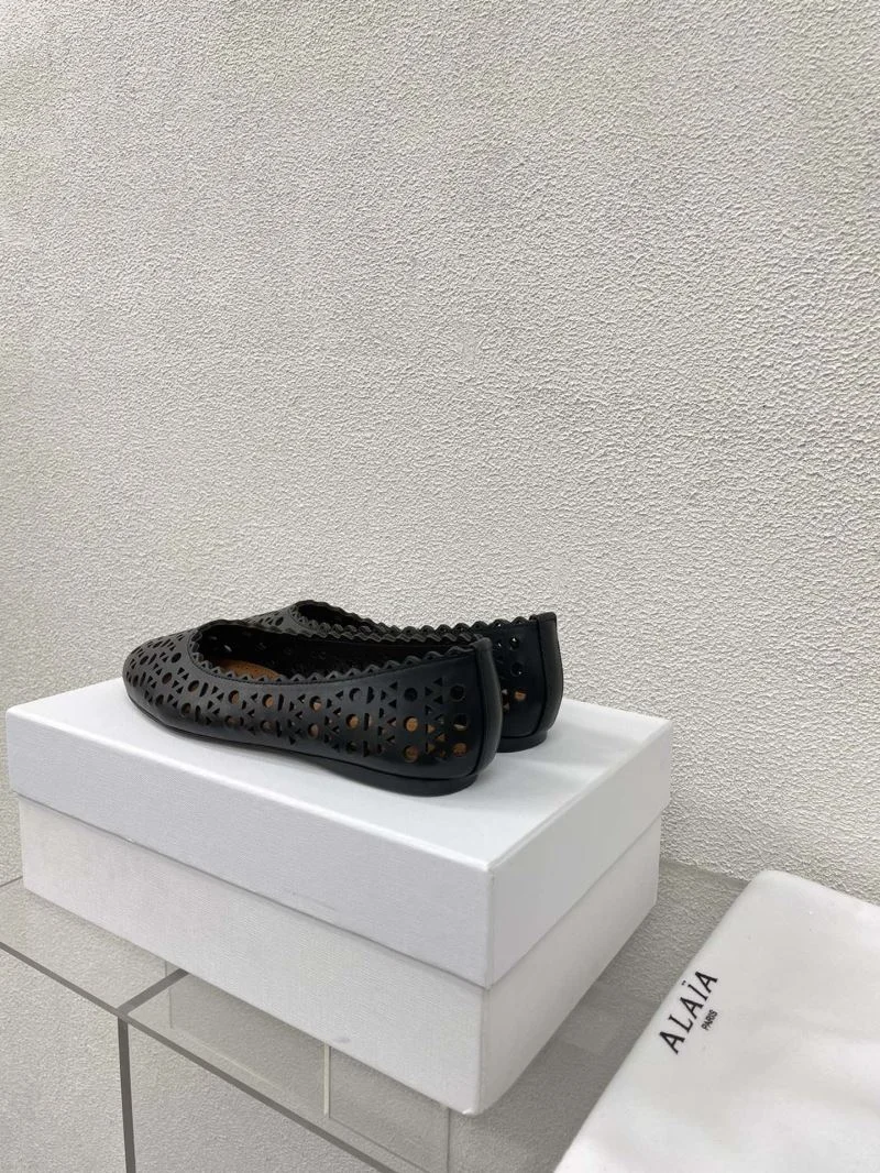 MoistureWicking Alaia Sandals 15984