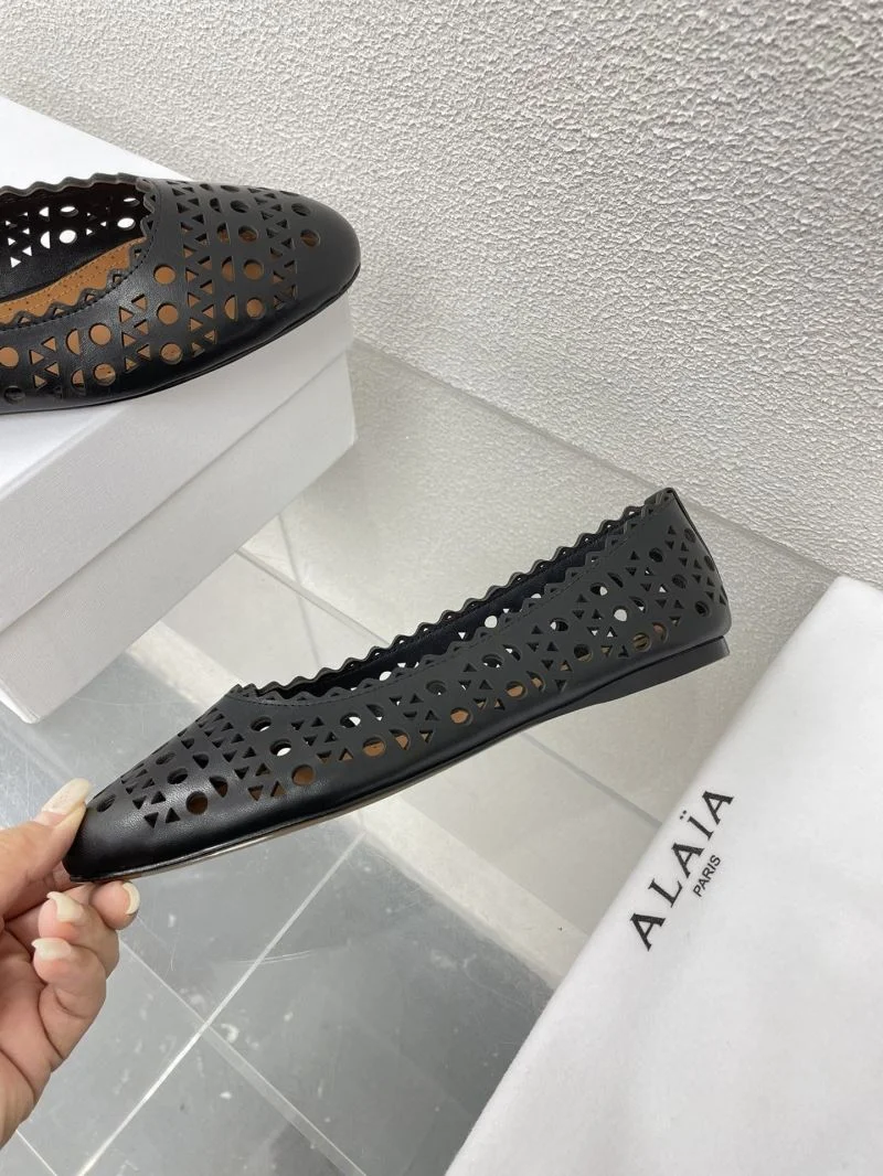 MoistureWicking Alaia Sandals 15984