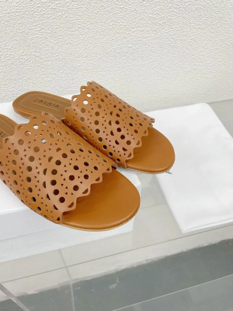 Alaia Sandals Packable 15981