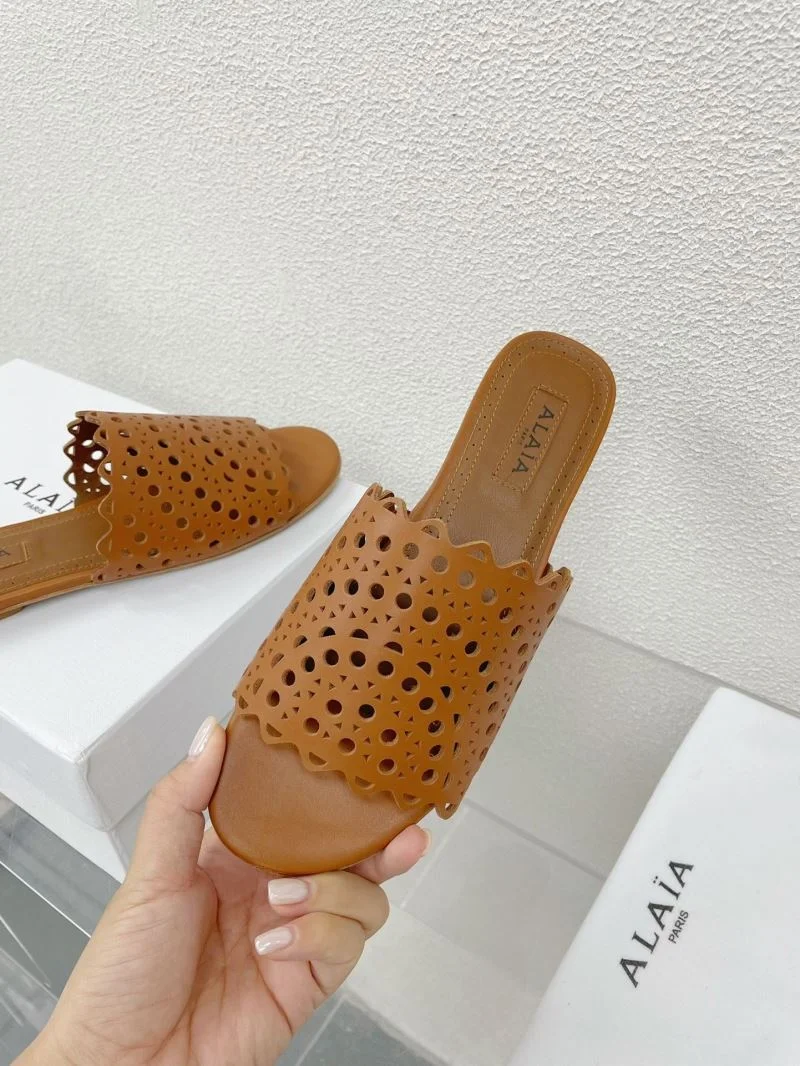 Alaia Sandals Packable 15981