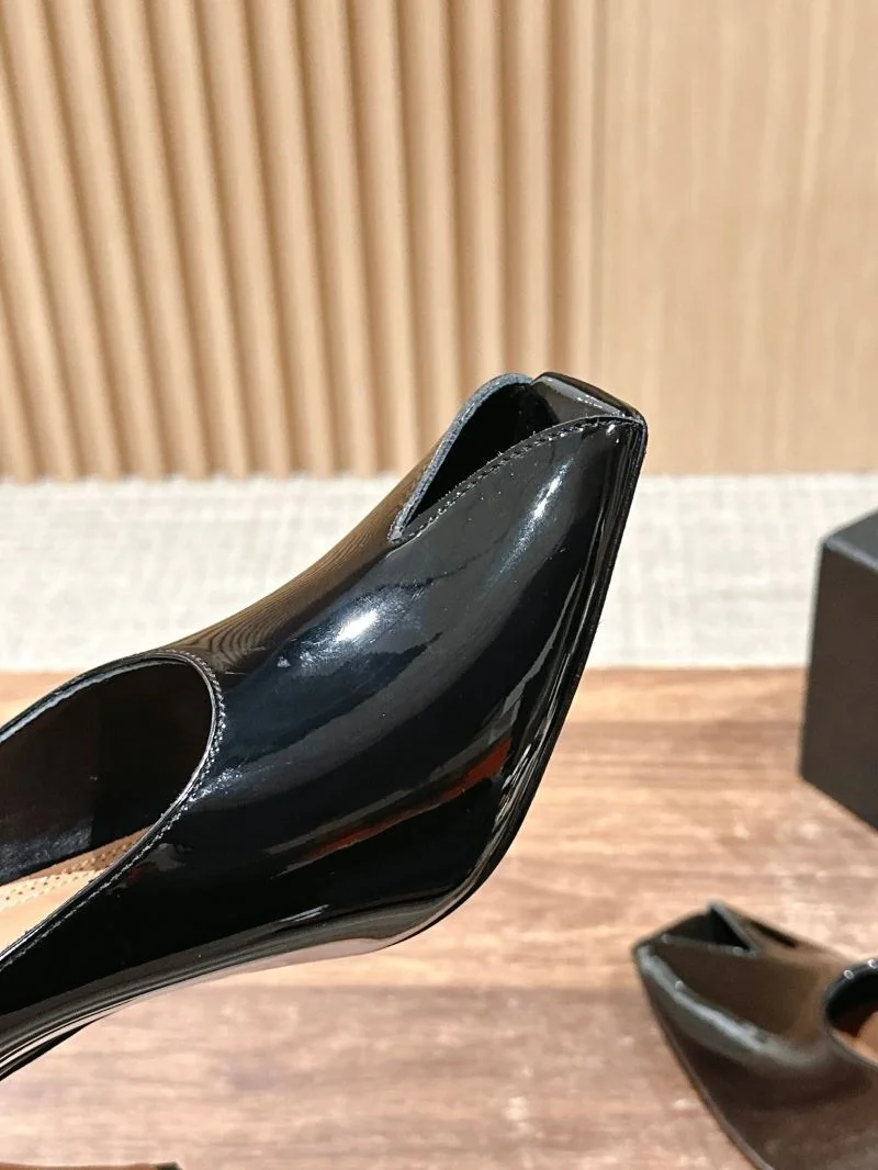 UrbanStyle Alaia Sandals 7028